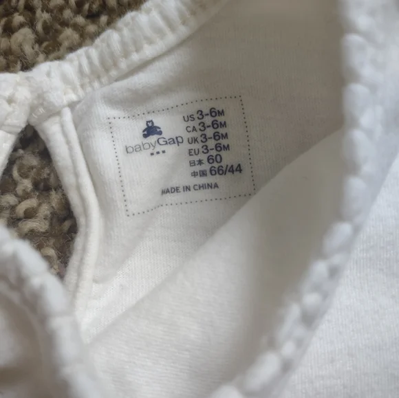 Baby Gap Girls Easter Bunny Romper sz 3-6 Months - Picture 3 of 3